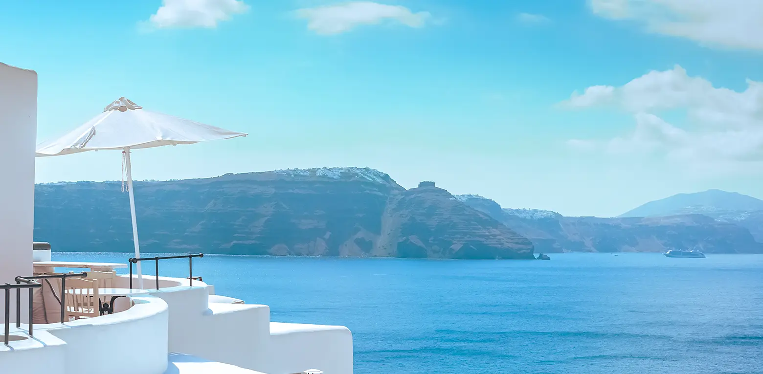 Santorini Sky Swimming pool color